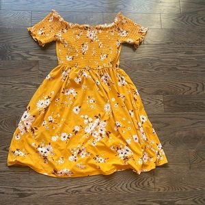 Arden’s gold floral medium dress